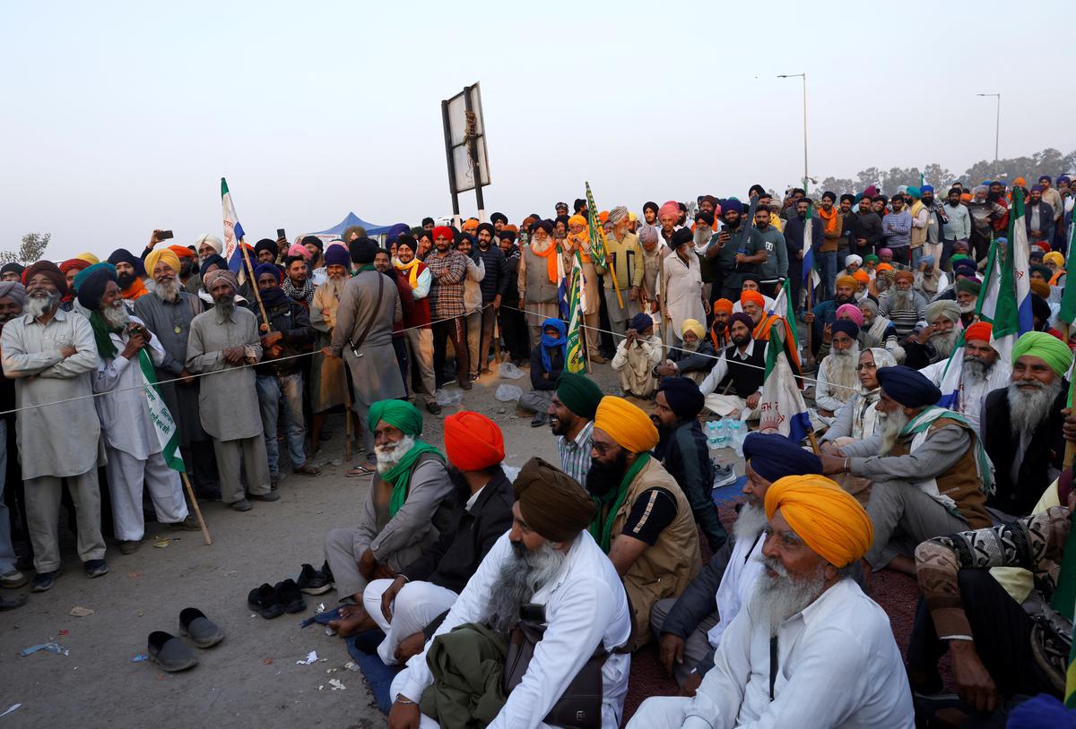 2024-02-16T174213Z_1781902898_RC2N36APA4PF_RTRMADP_3_INDIA-FARMERS-PROTESTS