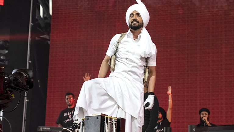 IMG_Diljit_Dosanjh_perfo_2_1_LRDF76IP